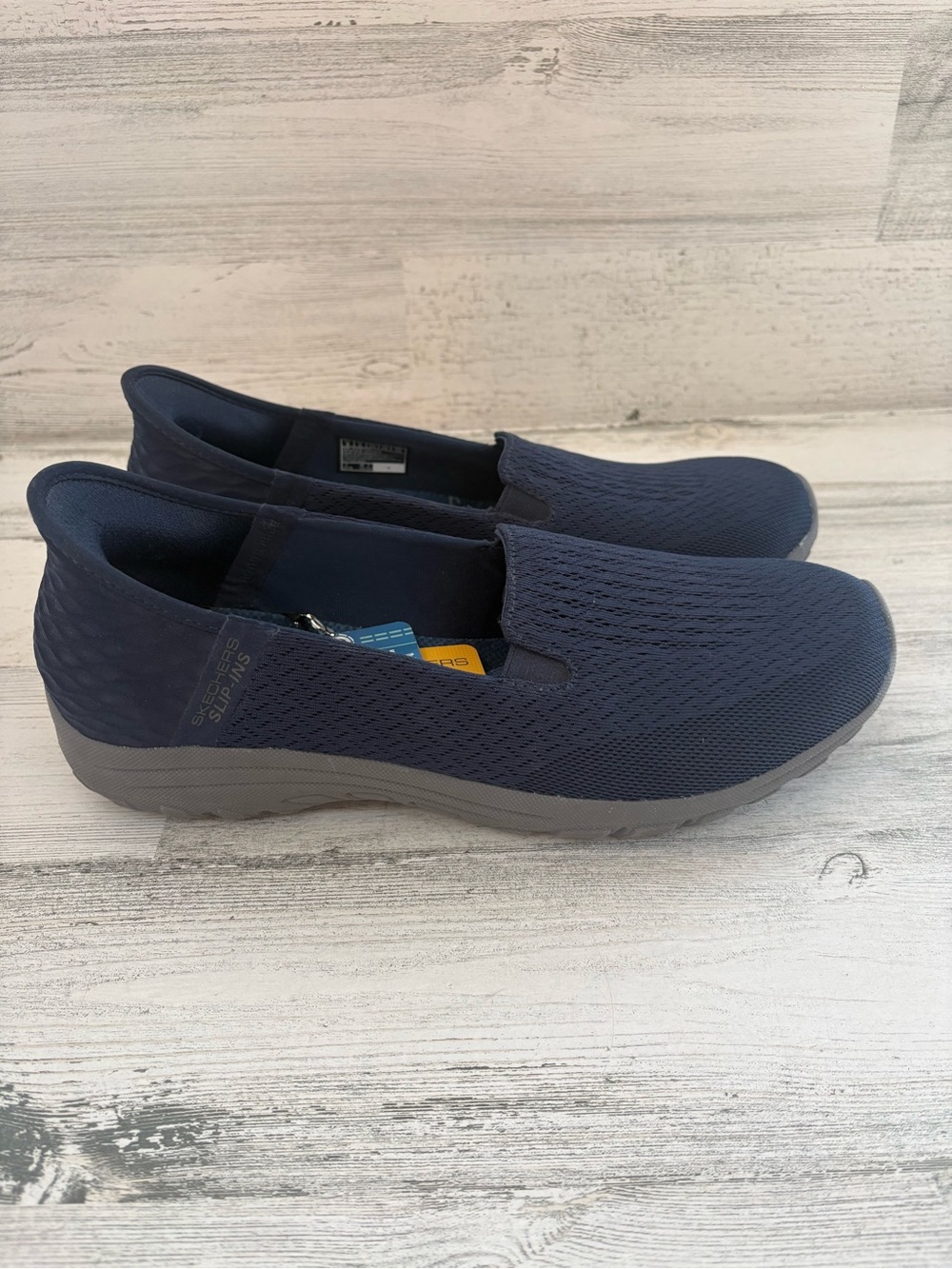 Skechers Women’s Size 9 Hands Free Slip-Ins Reggae Fest 2.0 Guiding Light NWT